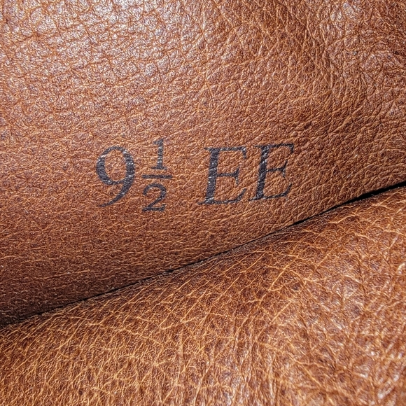 Ariat Brown Cowboy Boots with Roper Shaft and Contrast Stitching - Picture 4 of 5